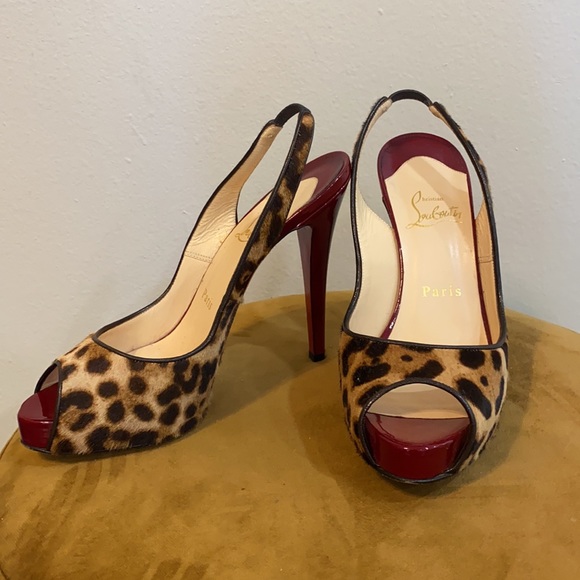 Christian Louboutin Cheetah Print Heels | Size 37 1/2 - Picture 4 of 4